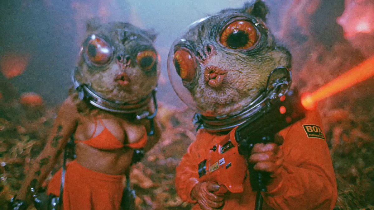 Mrs Beholder & Me S01E01 — Run of the Mill Sunday
